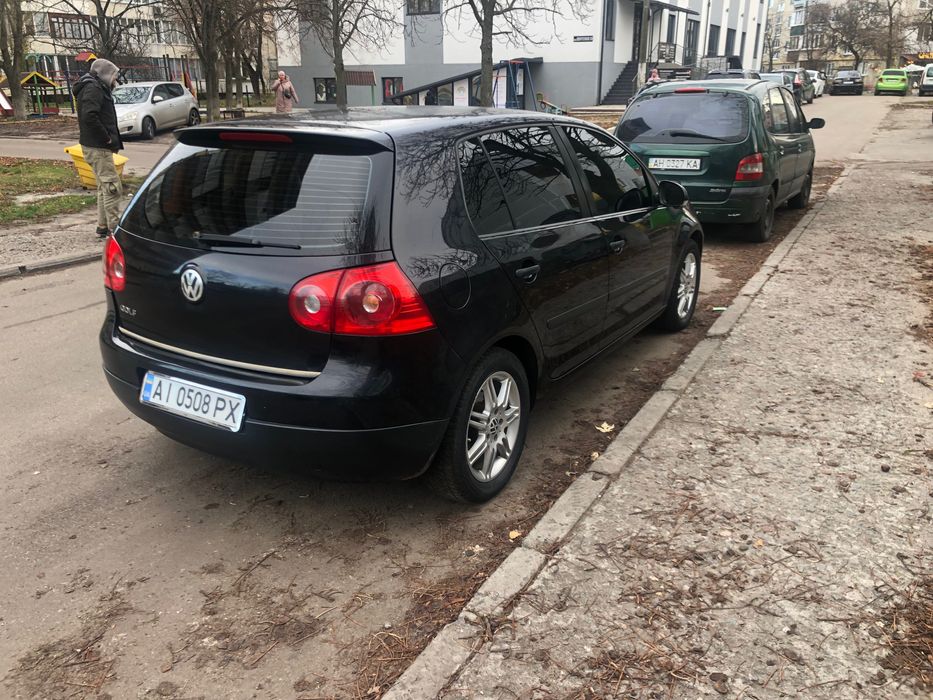 Гольф 5 2004 року