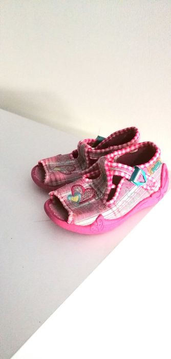 różowe buty buciki sandały sandałki dla dziewczynki 21cm kapcie