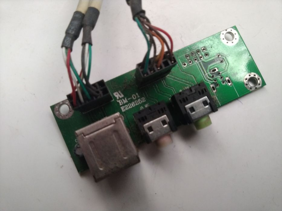 Placa Usb + Jack 3.5 áudio64751659681793123