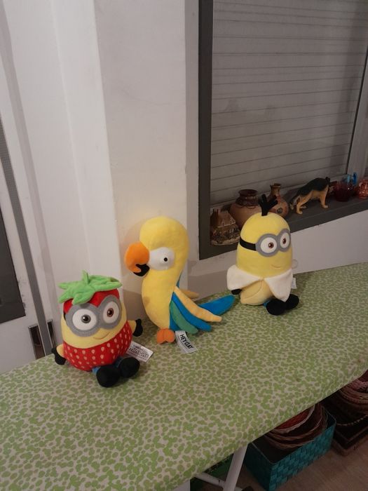 Vendo Três Peluches muito bonitos como novos