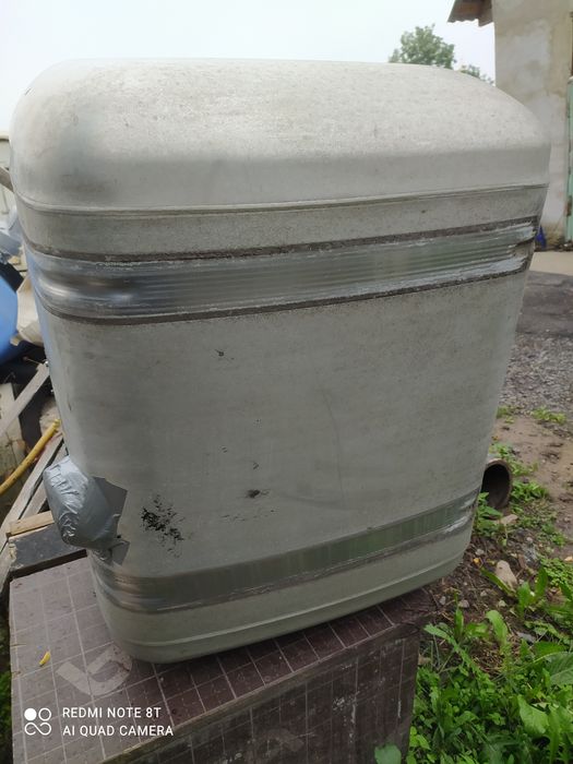 Продам бак Мерседес аксор 400л.