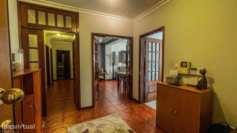Apartamento T3 | Centro Lamego | Garagem Fechada — Lamego (Almacave E Sé), Viseu