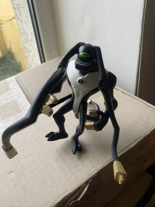 Игрушки-фигурки персонажи