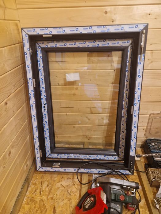 Janela PVC cinza 750x1030mm