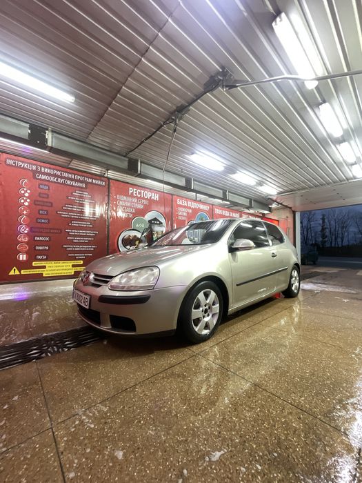 Гольф 5  1.4 бенз