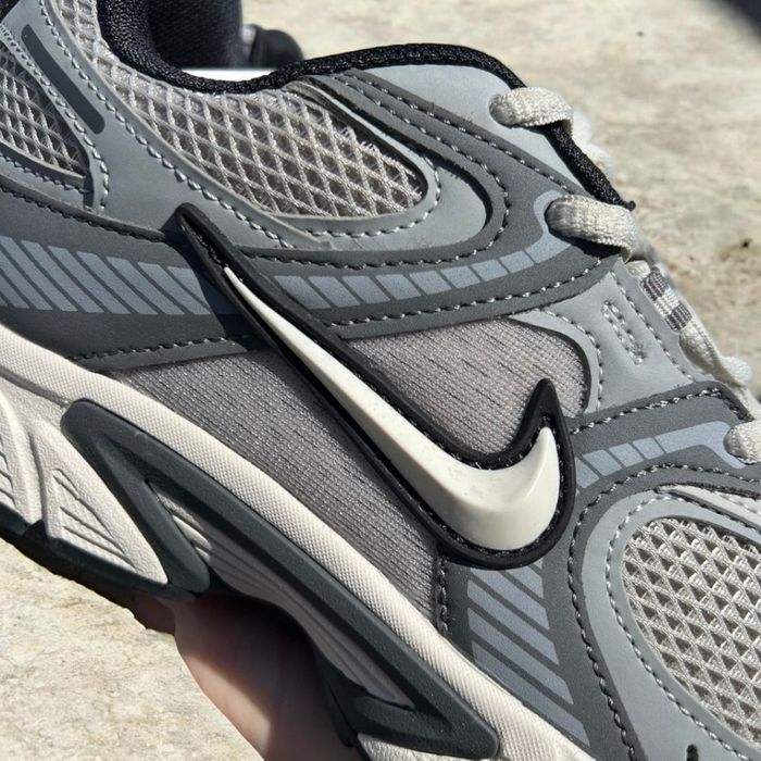 Чоловічі кросівки Nike V5 Runner