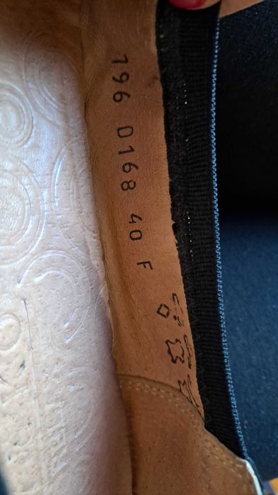 Buty Ryłko rozmiar 40 F , beżowo czarne,  baleriny, półbuty, skóra