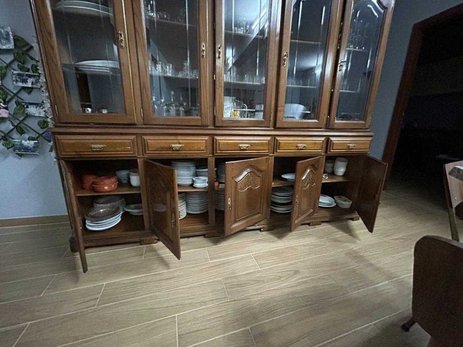 Móvel antigo para sala