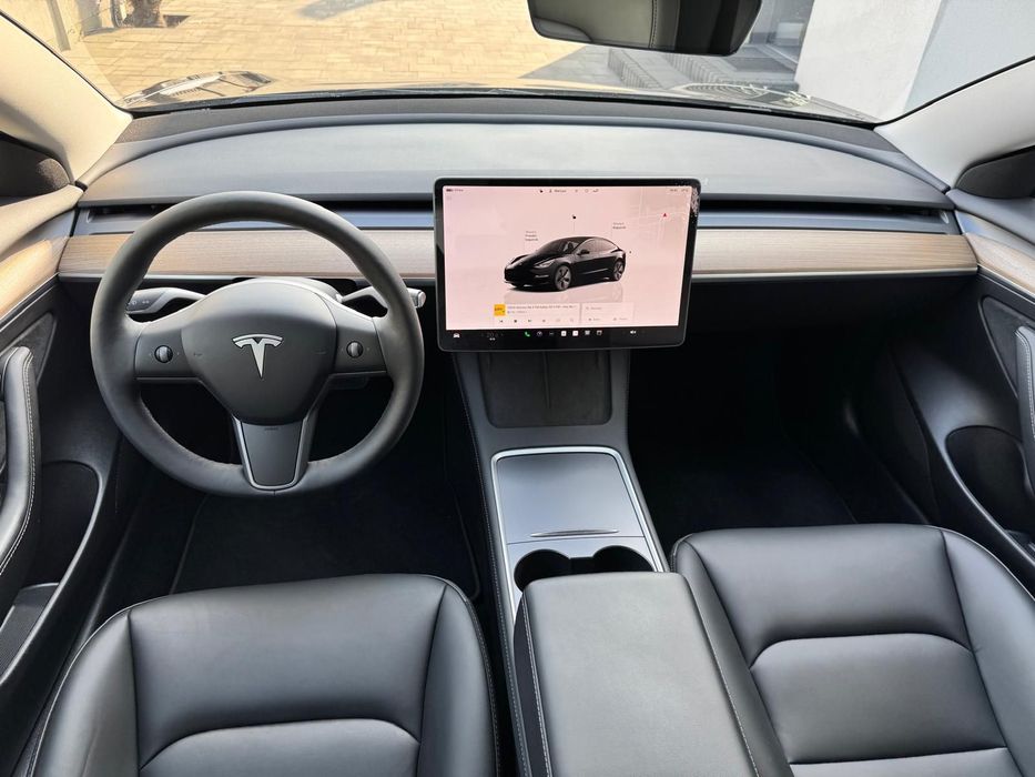 Tesla Model 3 Pojazd na gwarancji JAK NOWY