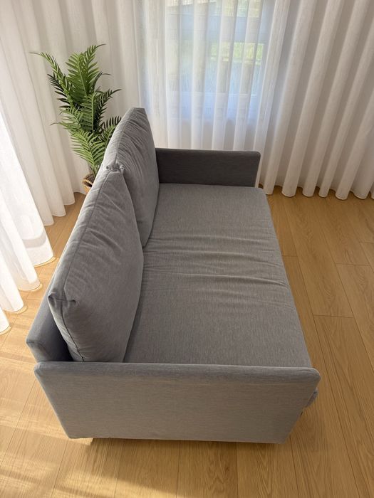 Sofa de dois lugares