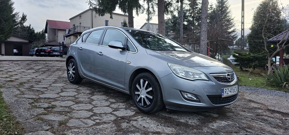 Poszanowana asterka 1.4b bez korozji! Doinwestowana! Okazja!