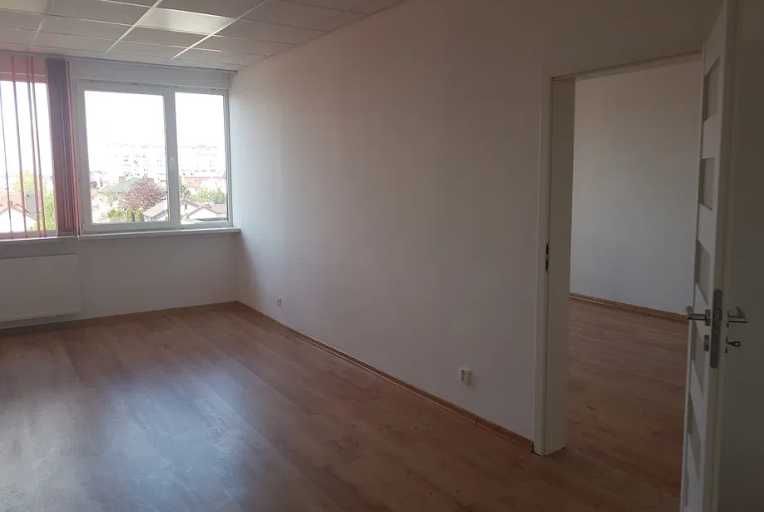 Ursus biurowiec, lokale od 14 do 100 m2