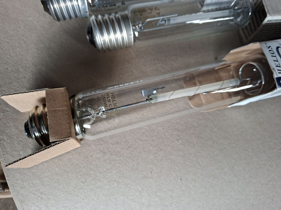 Żarówka lampa sodowa Philips SON-T pia plus 150W e