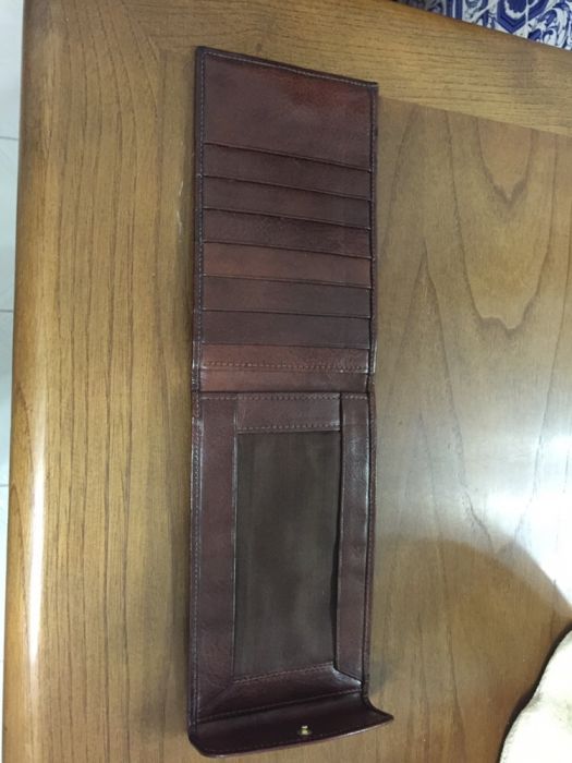 Carteira em pele para cheques,cartões e notas como nova