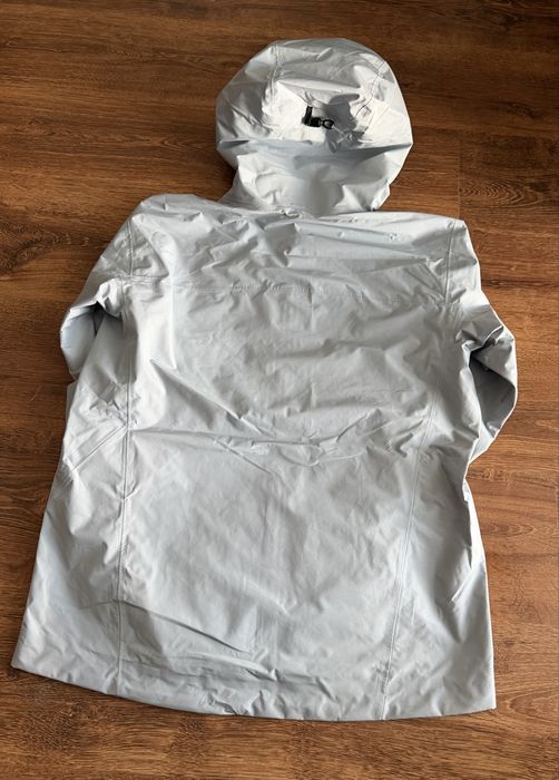 Kurtka Arc'teryx Beta LT GORE-TEX – Rozmiar L (Nowa z metkami)