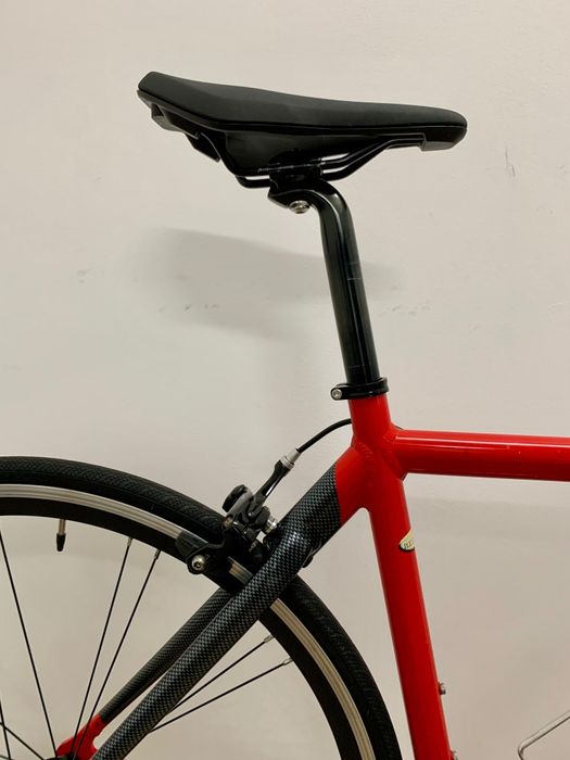 Bicicleta de estrada em alumínio Runner 2500