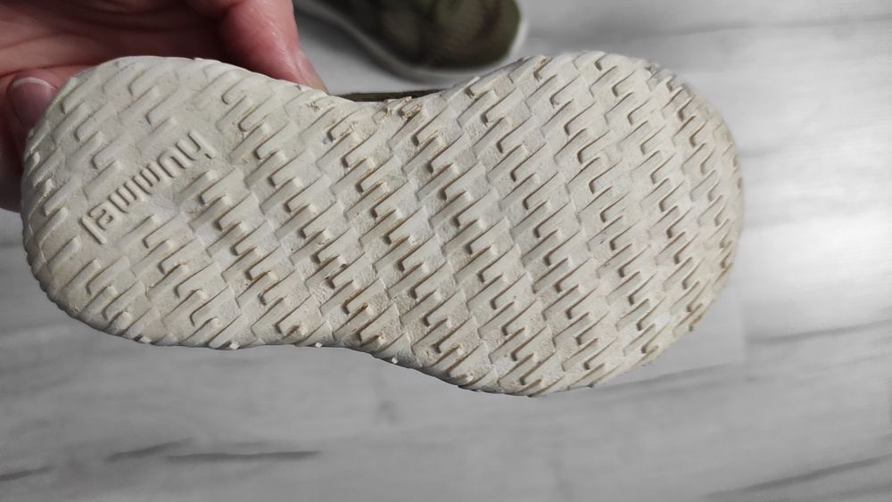 Buty firmy Hummel rozmiar 22