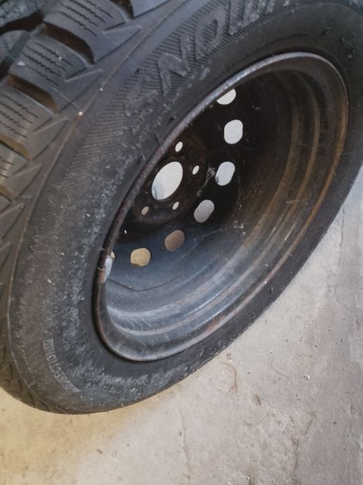 Koło z felgą 195/65R15