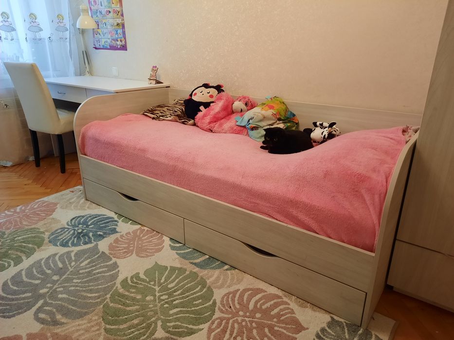 Ліжко в чудовому стані