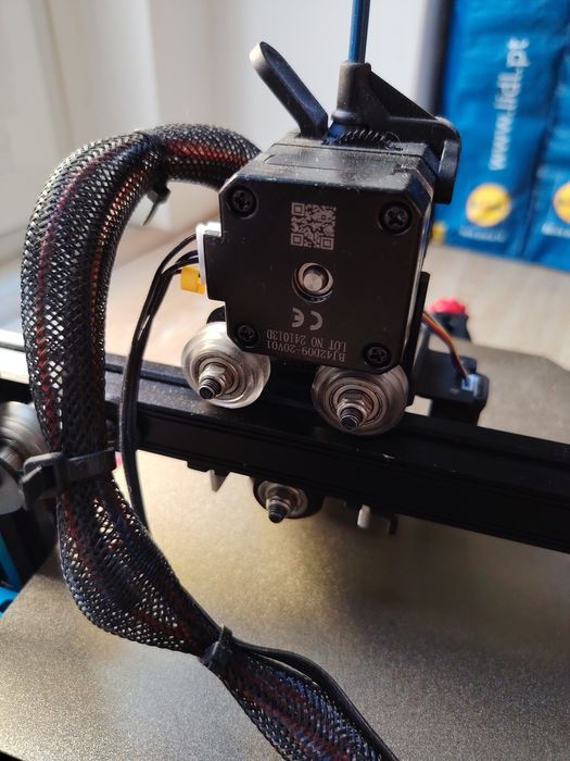 Creality Ender 3 v2 neo Impressora 3d com slipper, orange pi, Direct extruder, bed level sensor e isolamento de aquecimento