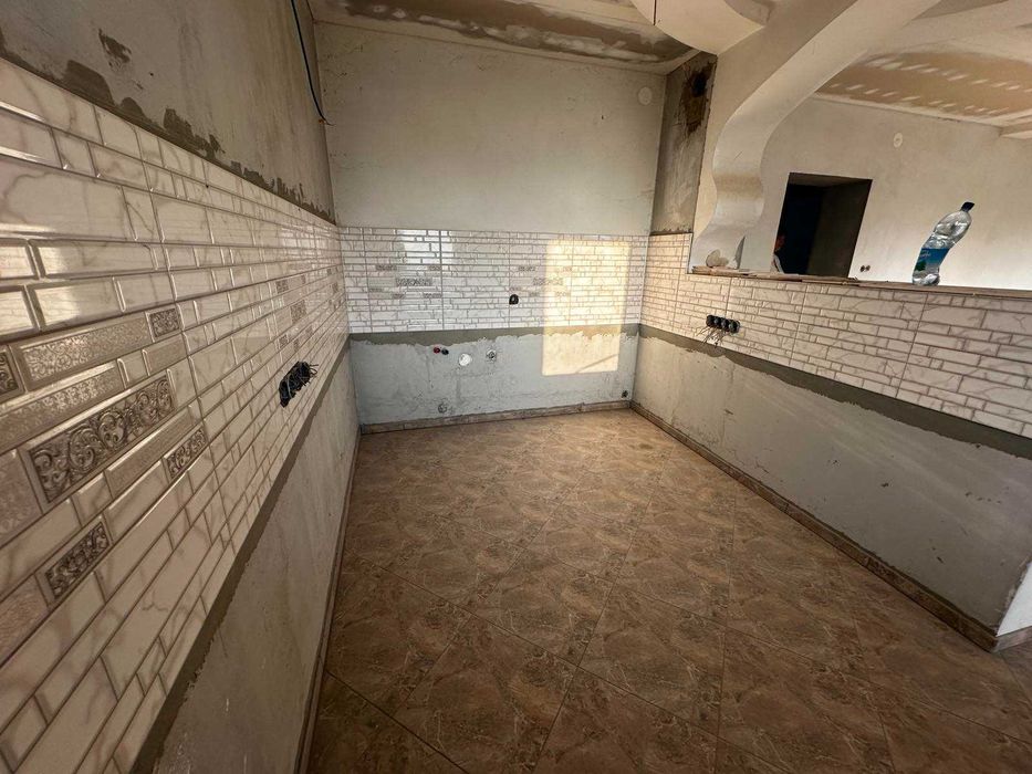 Продається 2 будинки в смт. Буштино