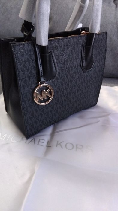 Michael Kors Mercer Messenger Tote