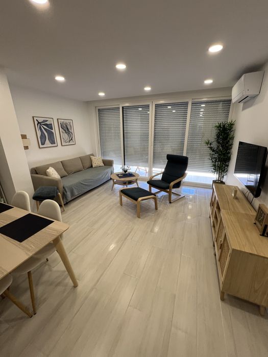 T1 novo a 5min a pé da praia c/ garagem