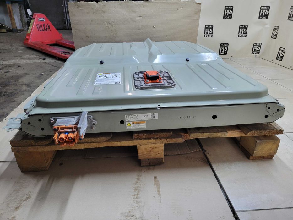 Батарея акумулятор гибрид Mitsubishi Outlander 2022 2023 2024 2025 2,4