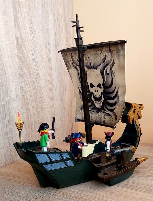 Statek piracki playmobil
