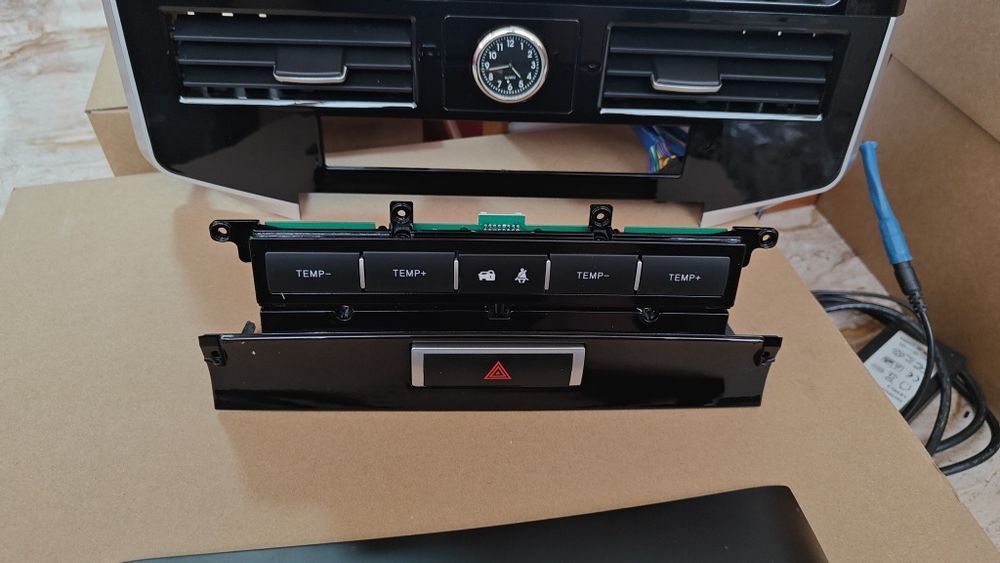 Штатная магнитола Toyota land cruiser 200 300  Prado 150 120android 12.3" GPS WiFi
