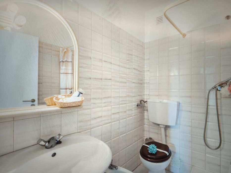 Alugo à semana apartamento T2  frente à praia Vale Centeanes Algarve