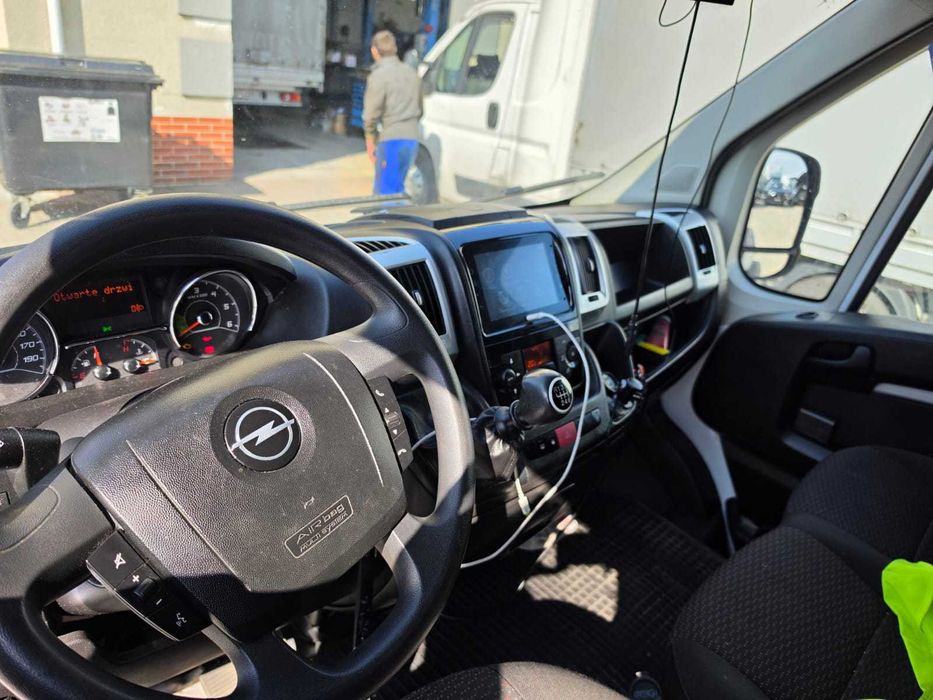 sprzedam opel movano C laweta