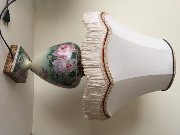 Candeeiro em Porcelana Mendecor + Abajur