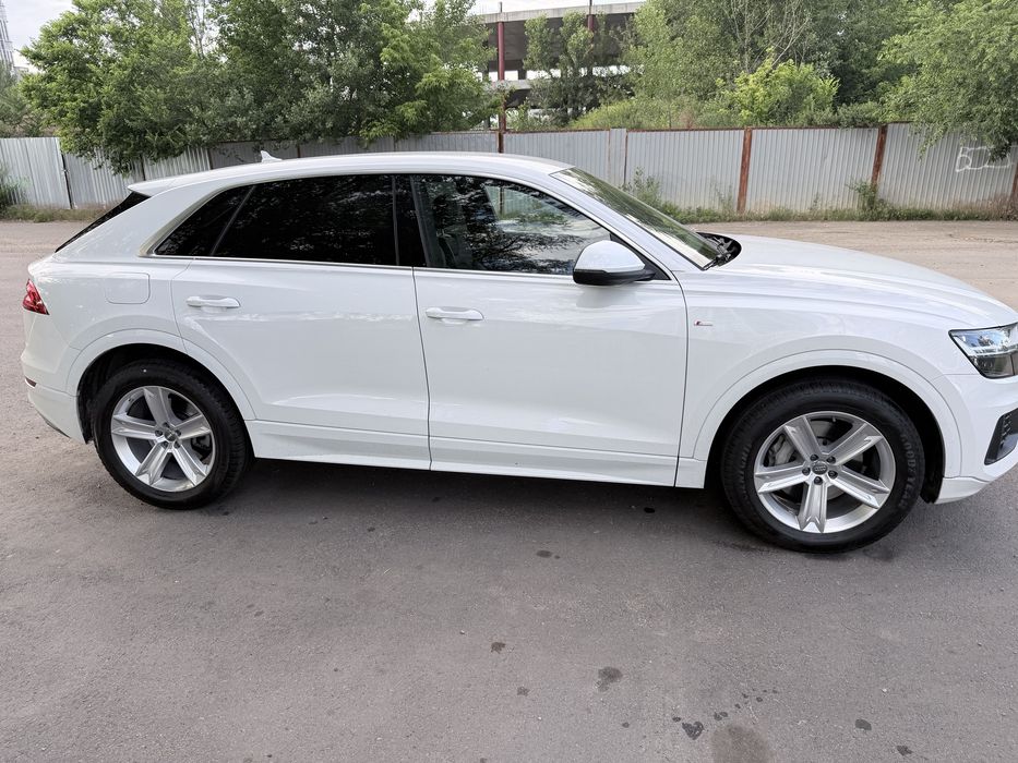 Audi Q8 2019 VIN WAUZZZF16KD045597 фото оголошення 4 з 22