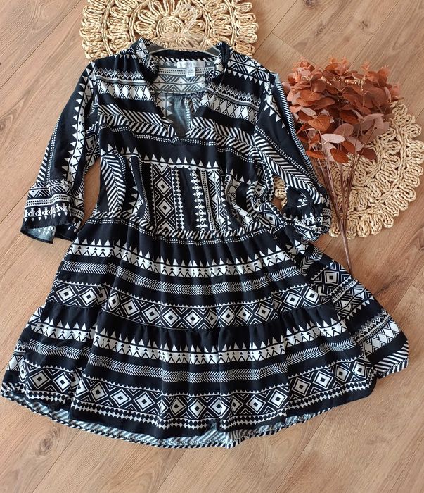 Amisu czarna bluzka zwiewna aztecka tunika 40L w azteckie wzory damska