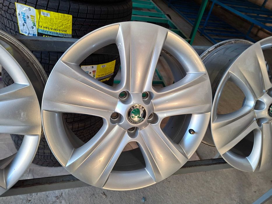 Диски Skoda 5/112 R17 7J ET45.