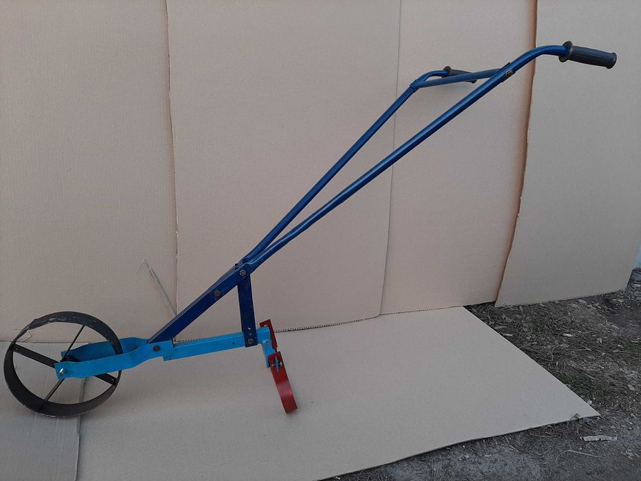 Продам ручний культиватор прополювач