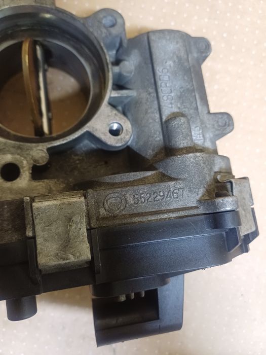 Дросільна заслонка заслінка Fiat Doblo Bravo II Freemont  Sedici Alfa Romeo 147 159 Giulietta  Brera Lancia Delta Musa Opel  Vauxhall Combo D 1.6 CDTi