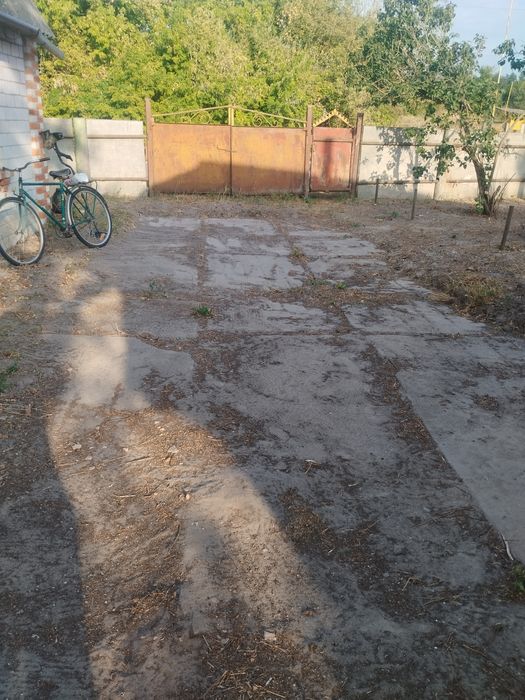 Продаж земельної ділянки з будинком в с. Пришивальня.