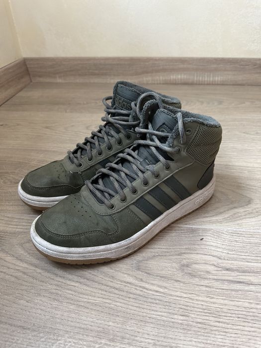 Чоловічі зимові кеди Adidas кольору хакі. 41 розмір