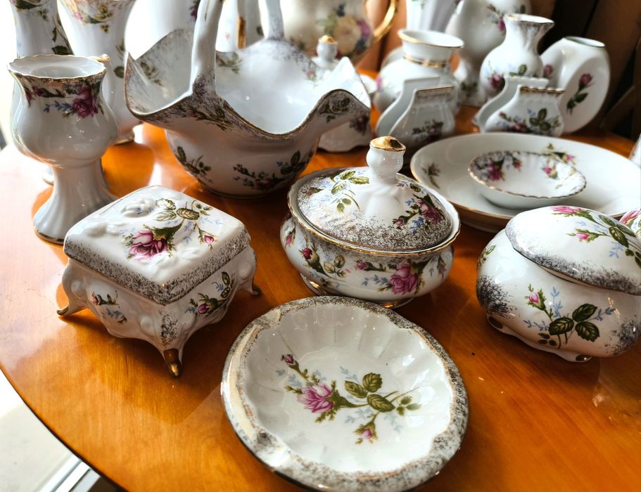 CHODZIEŻ IWONA Porcelana 23 Elementy