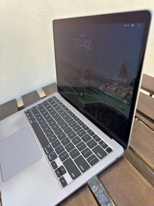 Macbook Air M1 2020 (EXCELENTE ESTADO)
