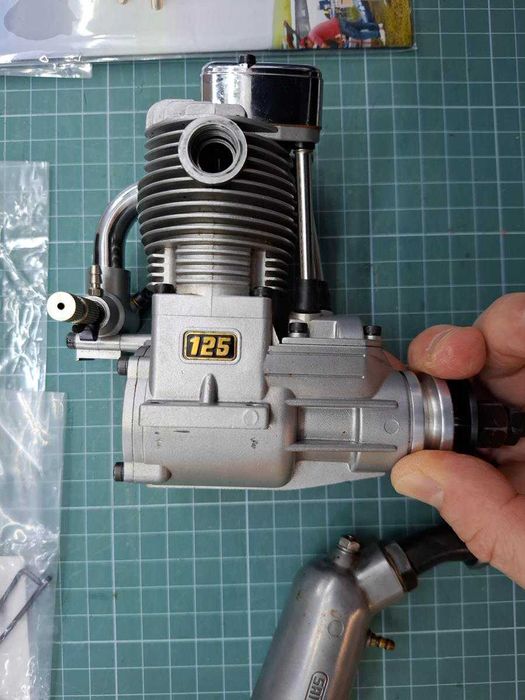 Silnik 4 suw Saito FA 125a, stan idealny, mało używany