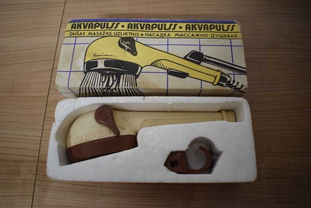 Masywna słuchawka prysznicowa z lat 90 - nieużywana .