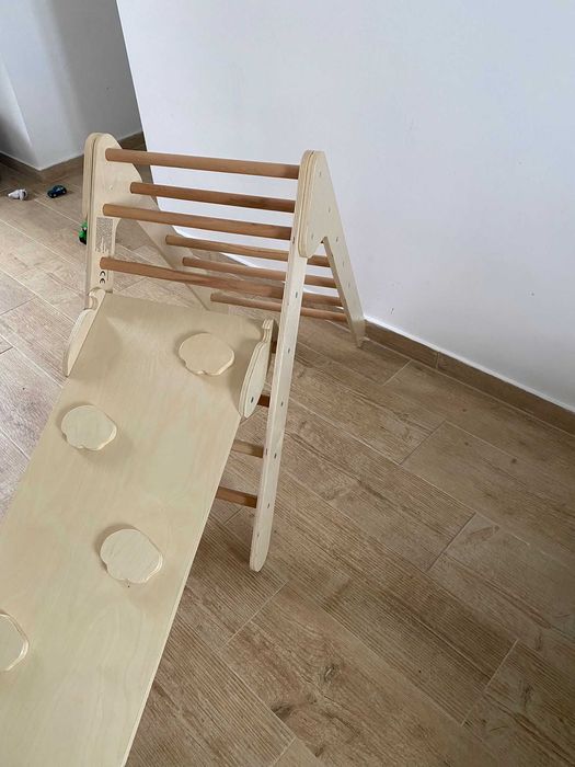 Triangulo de Pikler c/ rampa Montessori