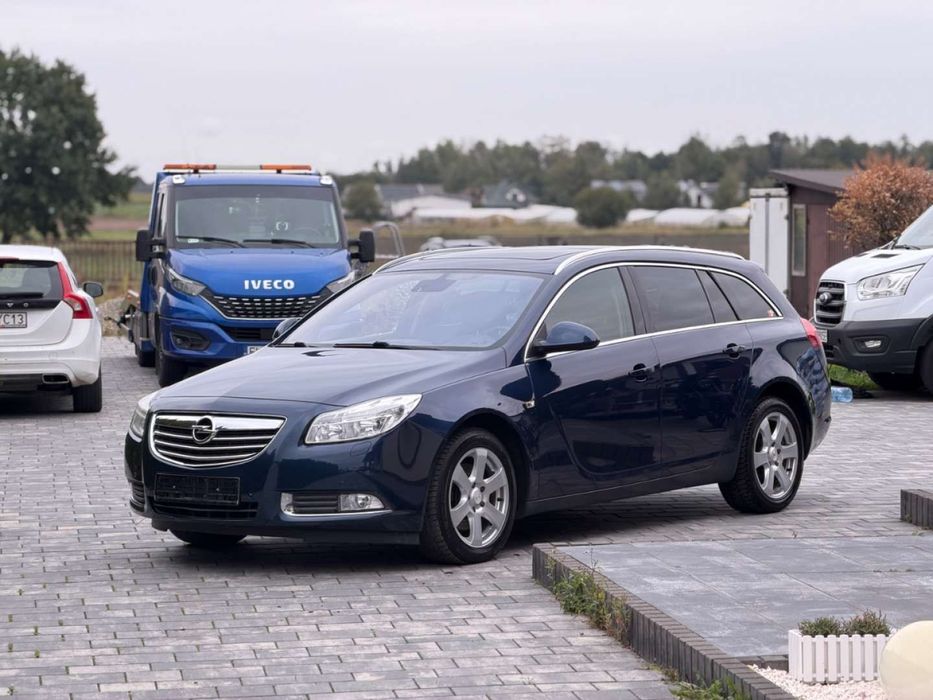 Opel Insignia 2.0 Benzyna Bogato wyposażona Napęd 4x4