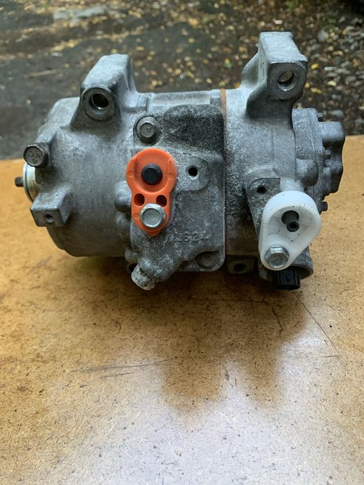 Компресор кондиціонера 6SEU14C Toyota Auris Corolla GE447260-1496