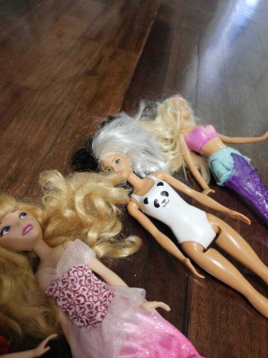 Boneca frozen, bela, barbie e sereia
