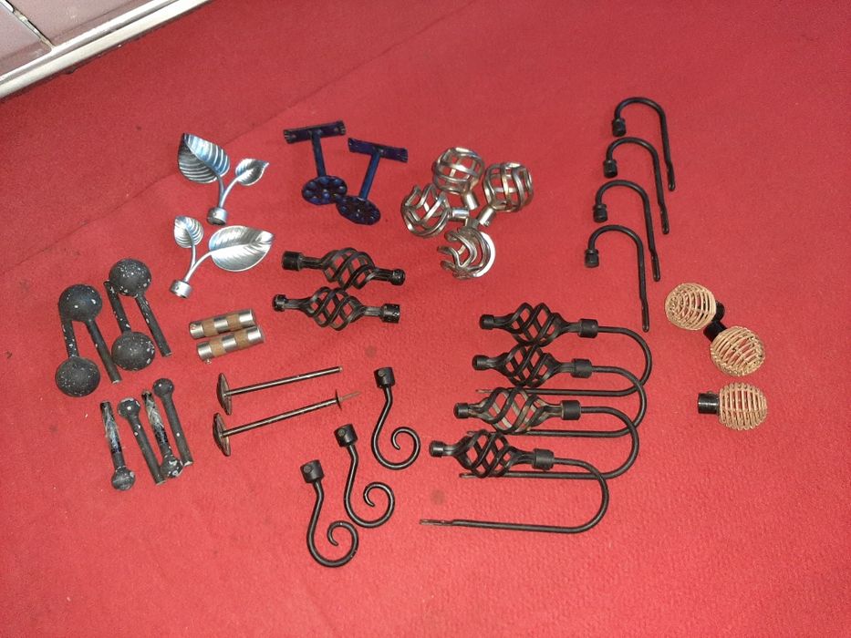 Vários terminais de varão de cortinados