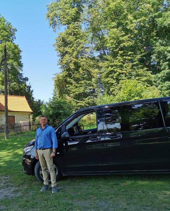 Wynajem busa Warszawa . Przewóz osób Warszawa . Bus  . JĘZ. NIEM I ANG